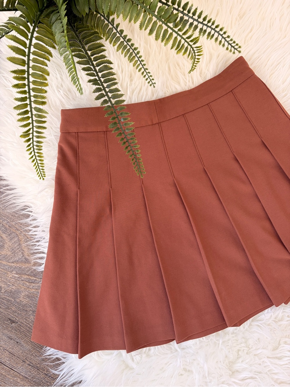 Aritzia Sun•Deh Pleated Mini Skirt in Terracotta
